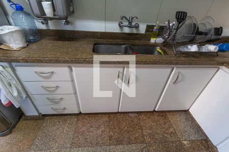 Apartamento à venda com 314m², 3 quartos e 3 vagas Apartamento à venda com 314m², 3 quartos e 3 vagasArmário da Cozinha