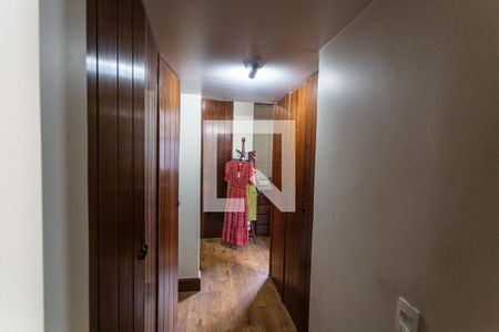 Apartamento à venda com 314m², 3 quartos e 3 vagas Apartamento à venda com 314m², 3 quartos e 3 vagasCloset da Suíte