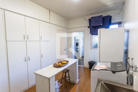 Apartamento à venda com 314m², 3 quartos e 3 vagas Apartamento à venda com 314m², 3 quartos e 3 vagasÁrea de Serviço
