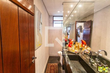 Apartamento à venda com 314m², 3 quartos e 3 vagas Apartamento à venda com 314m², 3 quartos e 3 vagasLavabo da Copa