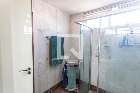 Apartamento à venda com 314m², 3 quartos e 3 vagas Apartamento à venda com 314m², 3 quartos e 3 vagasBanheiro 1 da Suíte