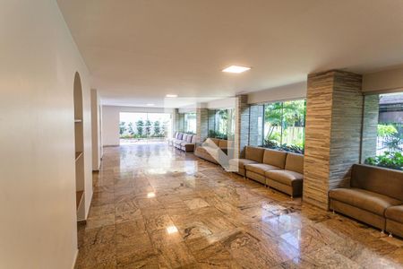 Apartamento à venda com 314m², 3 quartos e 3 vagas Apartamento à venda com 314m², 3 quartos e 3 vagasSalão de Festas