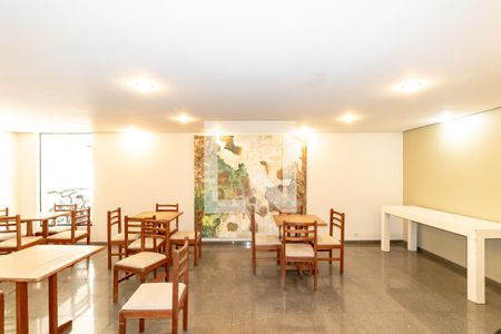Apartamento à venda com 140m², 3 quartos e 2 vagas Apartamento à venda com 140m², 3 quartos e 2 vagasÁrea comum - Salão de festas