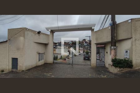 Casa de condomínio à venda com 140m², 3 quartos e 2 vagas Casa de condomínio à venda com 140m², 3 quartos e 2 vagasFachada