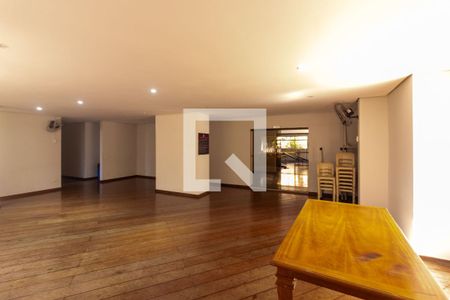 Apartamento à venda com 115m², 3 quartos e 2 vagas Apartamento à venda com 115m², 3 quartos e 2 vagasÁrea comum - Salão de festas