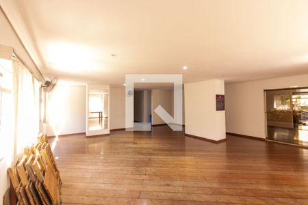 Apartamento à venda com 115m², 3 quartos e 2 vagas Apartamento à venda com 115m², 3 quartos e 2 vagasÁrea comum - Salão de festas