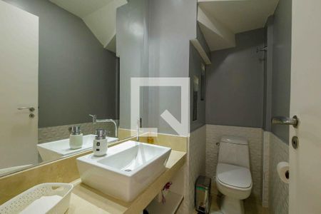 Casa de condomínio à venda com 220m², 4 quartos e 4 vagas Casa de condomínio à venda com 220m², 4 quartos e 4 vagasLavabo