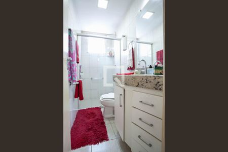 Apartamento à venda com 73m², 3 quartos e 2 vagasBanheiro da suíte 