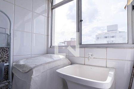 Apartamento à venda com 73m², 3 quartos e 2 vagasÁrea de serviço 