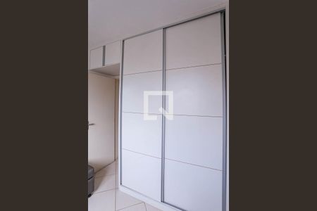 Apartamento à venda com 73m², 3 quartos e 2 vagasQuarto 2