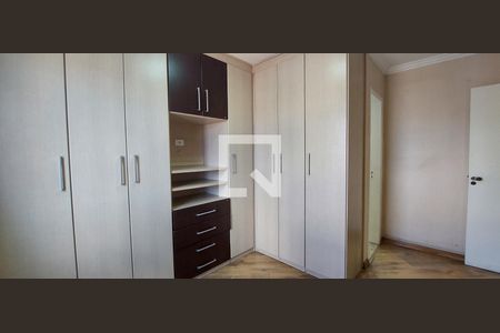 Quarto 1 suíte de apartamento para alugar com 2 quartos, 70m² em Vila Luzita, Santo André