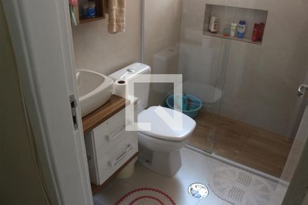 Casa à venda com 186m², 3 quartos e 2 vagas Casa à venda com 186m², 3 quartos e 2 vagasBanheiro