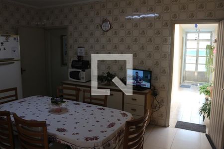 Casa à venda com 186m², 3 quartos e 2 vagas Casa à venda com 186m², 3 quartos e 2 vagasCozinha