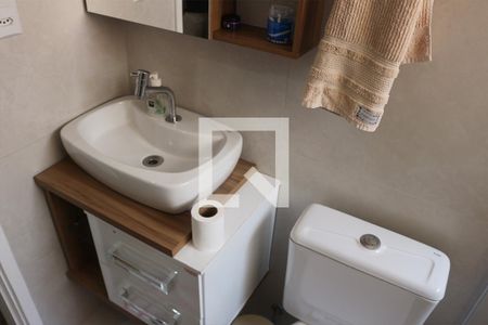 Casa à venda com 186m², 3 quartos e 2 vagas Casa à venda com 186m², 3 quartos e 2 vagasBanheiro