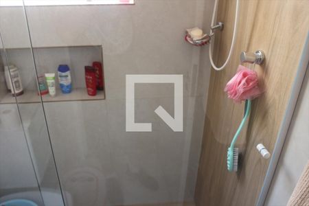 Casa à venda com 186m², 3 quartos e 2 vagas Casa à venda com 186m², 3 quartos e 2 vagasBanheiro