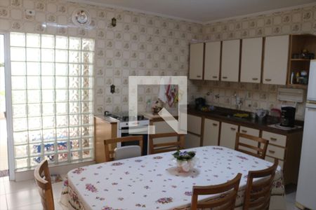 Casa à venda com 186m², 3 quartos e 2 vagas Casa à venda com 186m², 3 quartos e 2 vagasCozinha