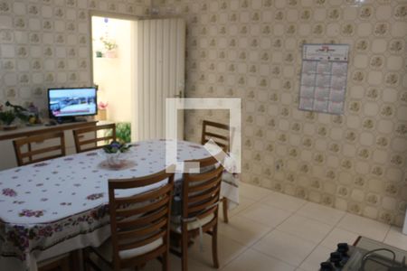 Casa à venda com 186m², 3 quartos e 2 vagas Casa à venda com 186m², 3 quartos e 2 vagasCozinha