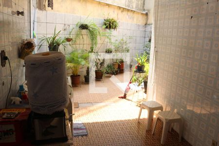 Casa à venda com 186m², 3 quartos e 2 vagas Casa à venda com 186m², 3 quartos e 2 vagasQuintal