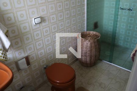 Casa à venda com 186m², 3 quartos e 2 vagas Casa à venda com 186m², 3 quartos e 2 vagasBanheiro da Suíte