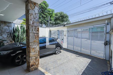 Casa à venda com 253m², 3 quartos e 1 vaga Casa à venda com 253m², 3 quartos e 1 vagaGaragem