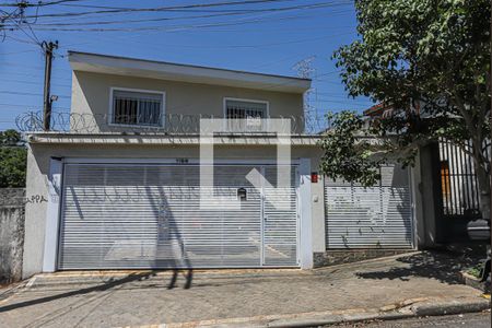 Casa à venda com 253m², 3 quartos e 1 vaga Casa à venda com 253m², 3 quartos e 1 vagaFachada