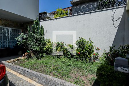 Casa à venda com 253m², 3 quartos e 1 vaga Casa à venda com 253m², 3 quartos e 1 vagaJardim