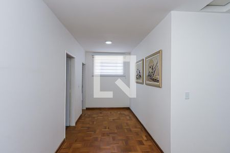 Casa à venda com 253m², 3 quartos e 1 vaga Casa à venda com 253m², 3 quartos e 1 vagaCorredor
