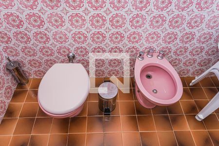 Casa à venda com 253m², 3 quartos e 1 vaga Casa à venda com 253m², 3 quartos e 1 vagaBanheiro 1