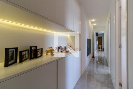 Apartamento à venda com 120m², 3 quartos e 2 vagas Apartamento à venda com 120m², 3 quartos e 2 vagasCorredor