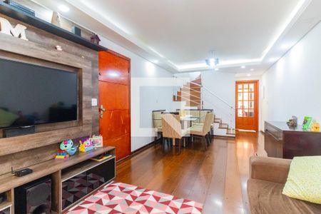 Casa à venda com 124m², 2 quartos e 2 vagas Casa à venda com 124m², 2 quartos e 2 vagasSala