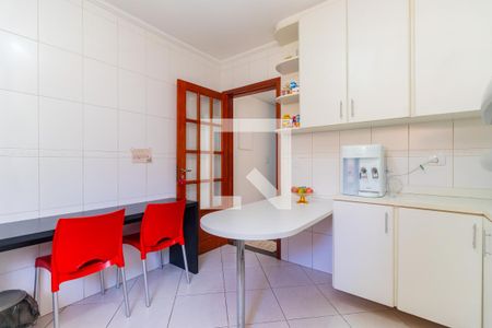 Casa à venda com 124m², 2 quartos e 2 vagas Casa à venda com 124m², 2 quartos e 2 vagasCozinha