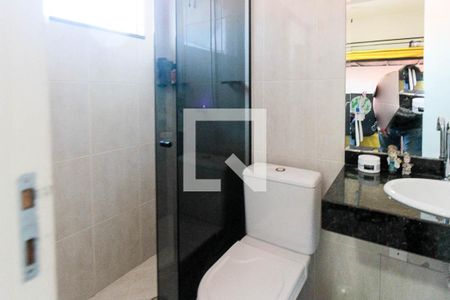 Casa à venda com 145m², 4 quartos e 2 vagas Casa à venda com 145m², 4 quartos e 2 vagasBanheiro da Suite 02