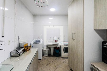 Casa à venda com 145m², 4 quartos e 2 vagas Casa à venda com 145m², 4 quartos e 2 vagasÁrea de Serviço
