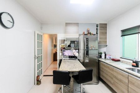 Casa à venda com 145m², 4 quartos e 2 vagas Casa à venda com 145m², 4 quartos e 2 vagasCozinha