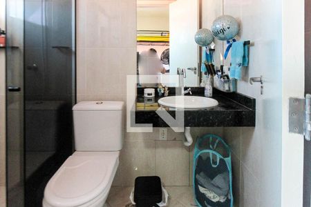 Casa à venda com 145m², 4 quartos e 2 vagas Casa à venda com 145m², 4 quartos e 2 vagasBanheiro da Suite 02