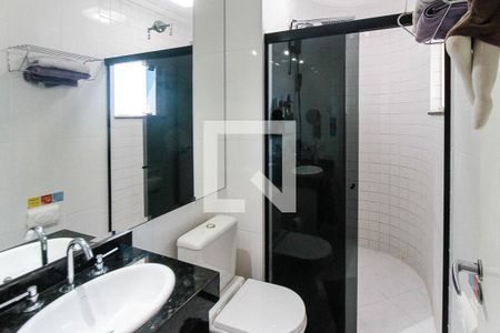 Casa à venda com 145m², 4 quartos e 2 vagas Casa à venda com 145m², 4 quartos e 2 vagasBanheiro da Suíte