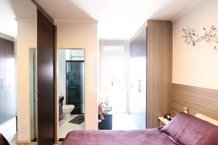 Casa à venda com 145m², 4 quartos e 2 vagas Casa à venda com 145m², 4 quartos e 2 vagasSuite