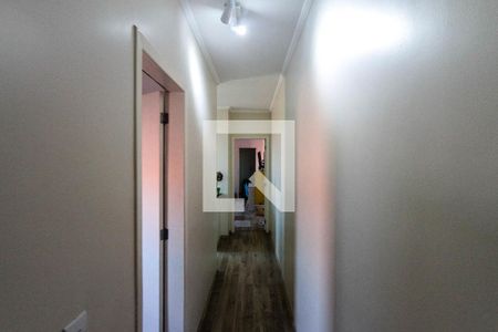 Casa à venda com 145m², 4 quartos e 2 vagas Casa à venda com 145m², 4 quartos e 2 vagascorredor