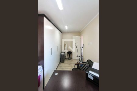 Casa à venda com 145m², 4 quartos e 2 vagas Casa à venda com 145m², 4 quartos e 2 vagasCloset Suite 03