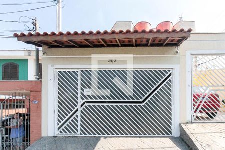 Casa à venda com 145m², 4 quartos e 2 vagas Casa à venda com 145m², 4 quartos e 2 vagasFachada