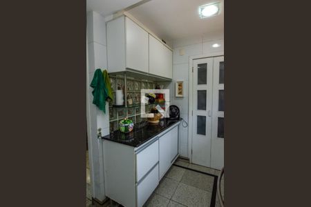 Apartamento à venda com 150m², 3 quartos e 2 vagas Apartamento à venda com 150m², 3 quartos e 2 vagasCozinha