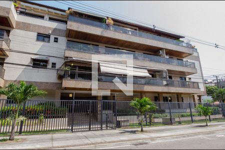 Apartamento à venda com 150m², 3 quartos e 2 vagas Apartamento à venda com 150m², 3 quartos e 2 vagasFachada