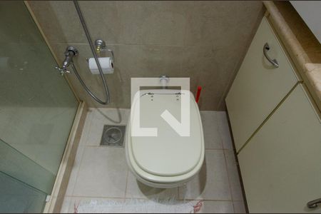 Apartamento à venda com 150m², 3 quartos e 2 vagas Apartamento à venda com 150m², 3 quartos e 2 vagasBanheiro da Suíte