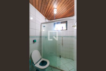 Casa à venda com 600m², 5 quartos e 4 vagas Casa à venda com 600m², 5 quartos e 4 vagasBanheiro da Suíte 2