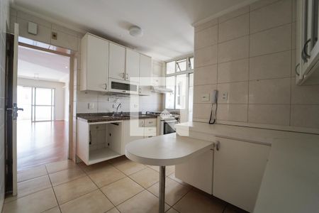 Apartamento à venda com 108m², 3 quartos e 2 vagasCozinha
