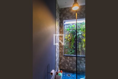 Casa à venda com 160m², 3 quartos e 1 vaga Casa à venda com 160m², 3 quartos e 1 vagaBanheiro da Edícula