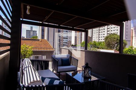 Casa à venda com 160m², 3 quartos e 1 vaga Casa à venda com 160m², 3 quartos e 1 vagaTerraço