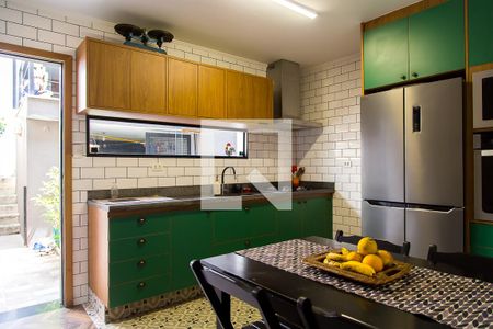 Casa à venda com 160m², 3 quartos e 1 vaga Casa à venda com 160m², 3 quartos e 1 vagaCozinha