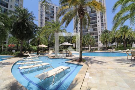 Apartamento à venda com 150m², 4 quartos e 2 vagasÁrea comum - Piscina