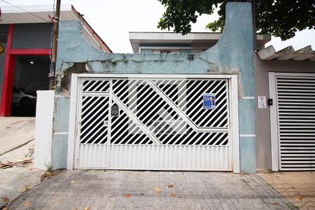 Casa à venda com 145m², 3 quartos e 2 vagasFachada